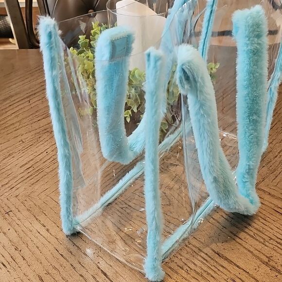 Clear Tote Fuzzy Blue Handles - Picture 4 of 9